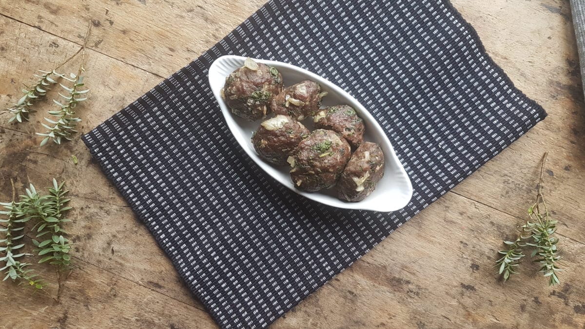 Viande hachée au persil et à l’oignon (Kefta)